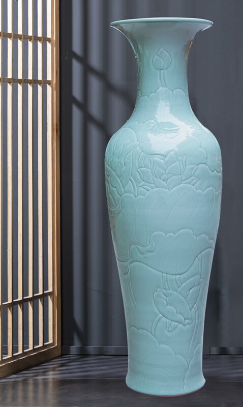 Large Chinese Hand Painted Dragon Ceramic Blue and White Porcelain Floor Vases
