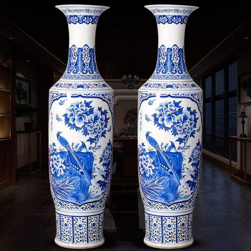 Large Chinese Hand Painted Dragon Ceramic Blue and White Porcelain Floor Vases