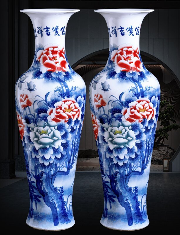 Large Chinese Hand Painted Dragon Ceramic Blue and White Porcelain Floor Vases