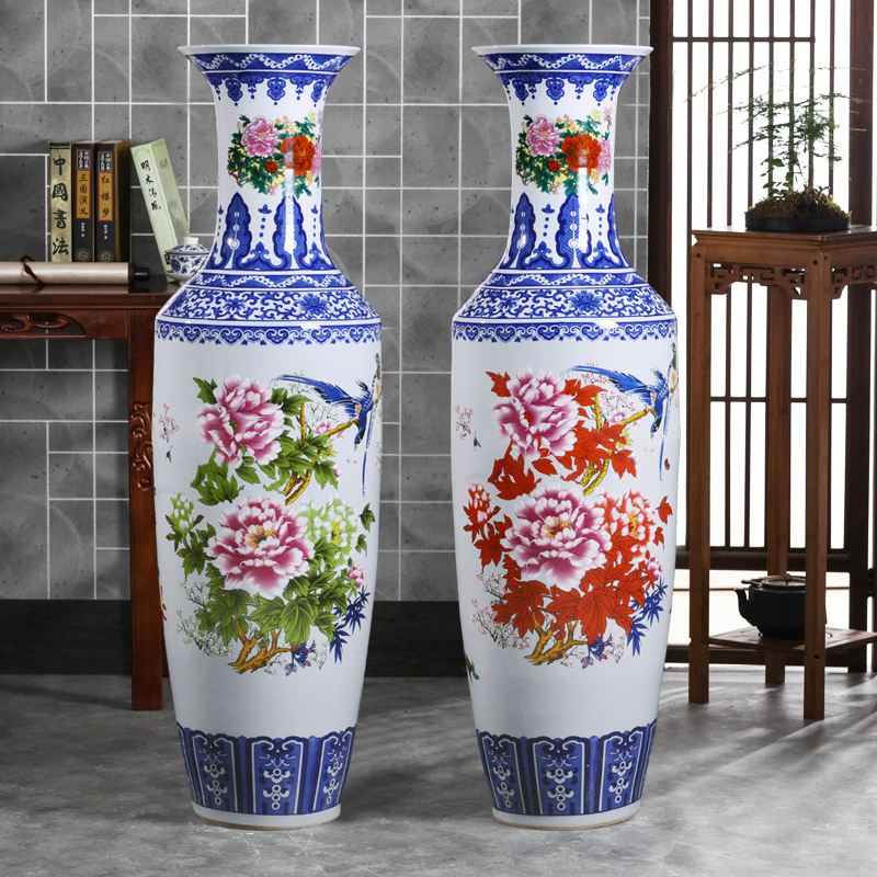 Large Chinese Hand Painted Dragon Ceramic Blue and White Porcelain Floor Vases