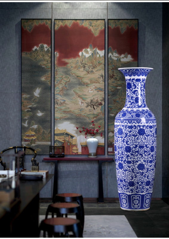 Large Chinese Hand Painted Dragon Ceramic Blue and White Porcelain Floor Vases