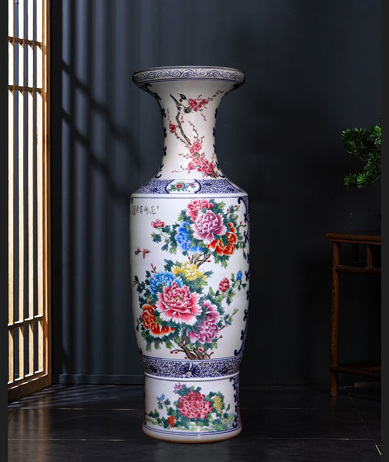 Large Chinese Hand Painted Dragon Ceramic Blue and White Porcelain Floor Vases