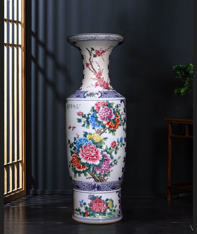 Large Chinese Hand Painted Dragon Ceramic Blue and White Porcelain Floor Vases
