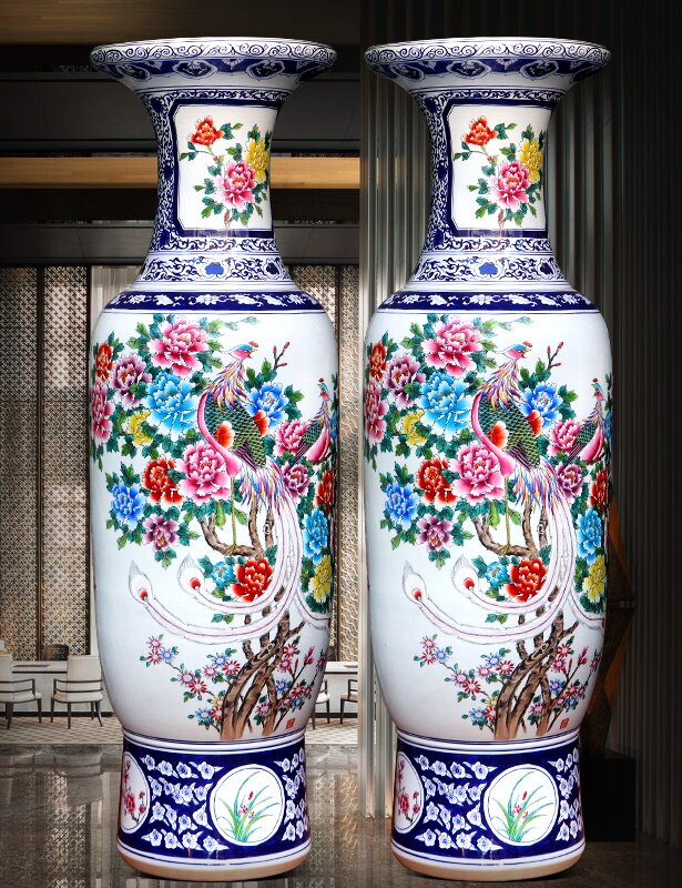 Large Chinese Hand Painted Dragon Ceramic Blue and White Porcelain Floor Vases