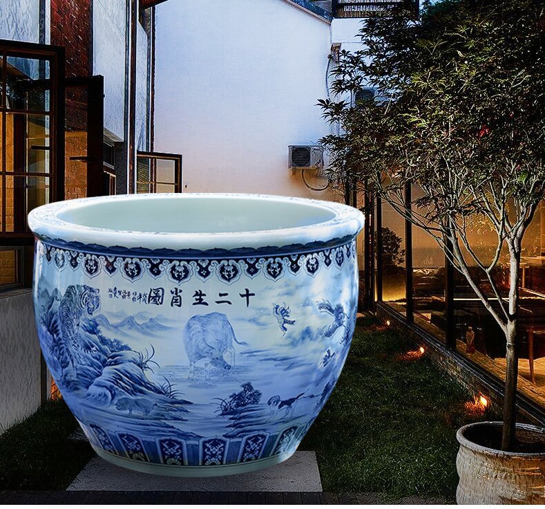 Wholesale Luxury Large Chinese Hand Painted Blue and White Porcelain Ceramic Flower Pots Planter