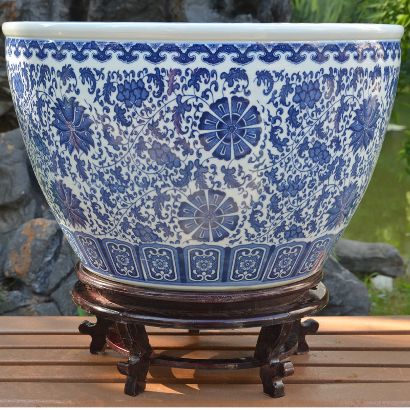 Wholesale Luxury Large Chinese Hand Painted Blue and White Porcelain Ceramic Flower Pots Planter