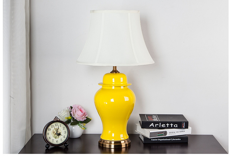 Factory Direct Jingdezhen Blue and White Porcelain Table Lamps for Living Room