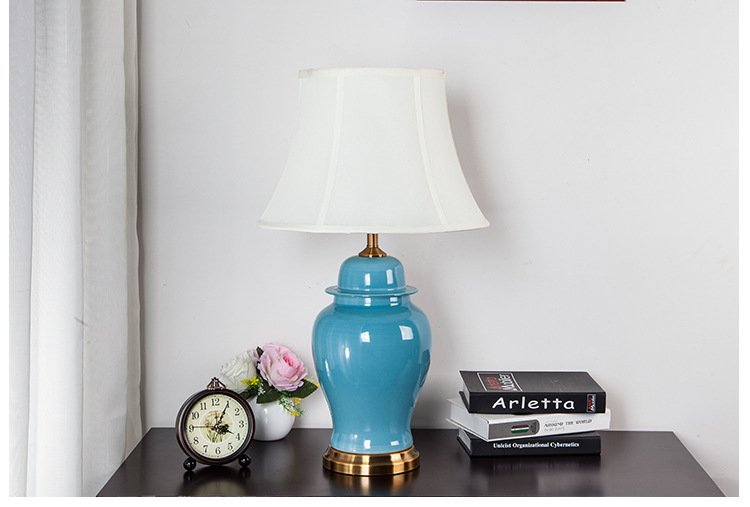 Factory Direct Jingdezhen Blue and White Porcelain Table Lamps for Living Room