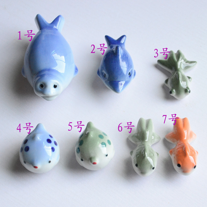 Jingdezhen Porcelain Small Ornaments Fishes Floating Ceramic Fish Pot Decoration