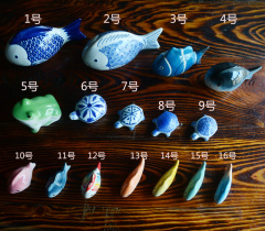 Jingdezhen Porcelain Small Ornaments Fishes Floating Ceramic Fish Pot Decoration