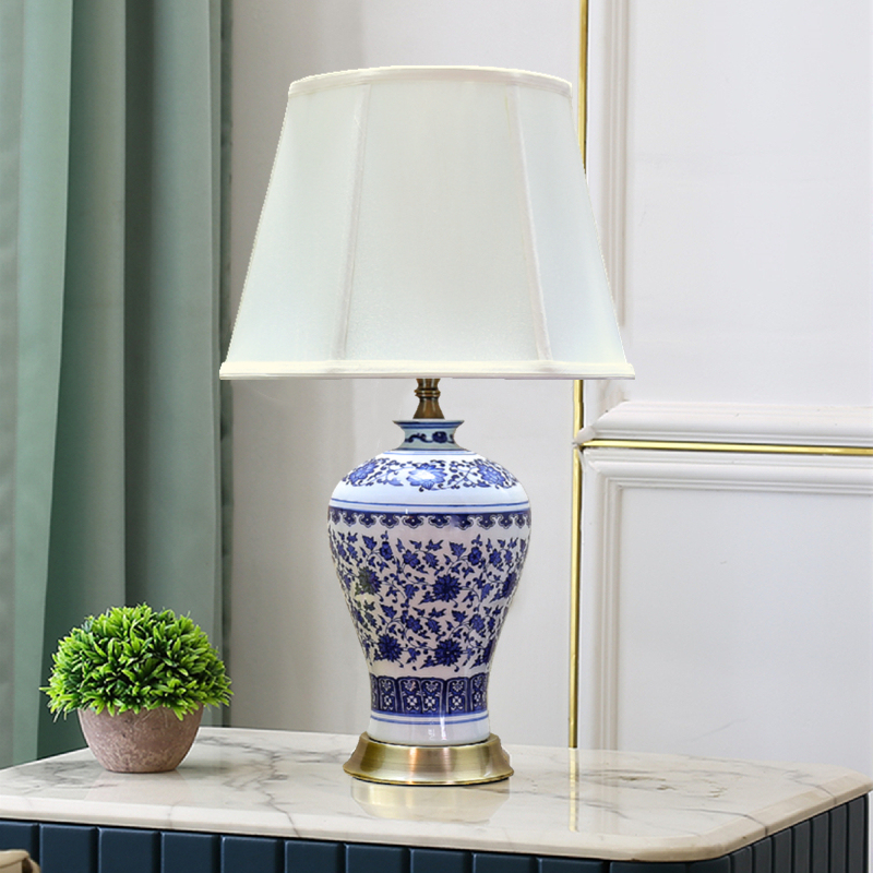 Factory Direct Jingdezhen Blue and White Porcelain Table Lamps for Living Room