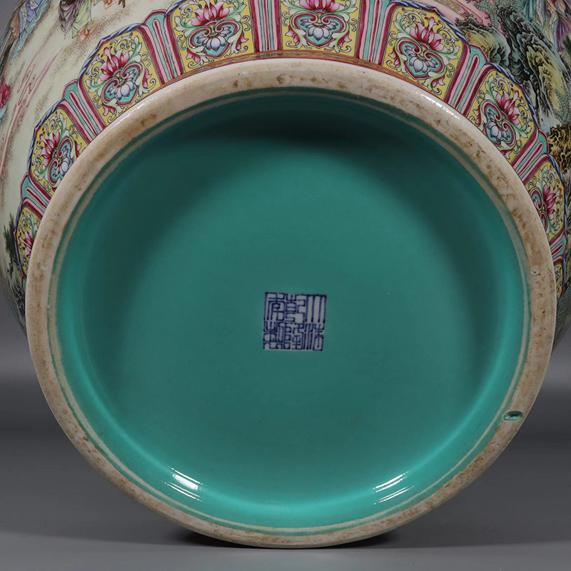 Antique Qing Qianlong Dynasty Ceramic Yellow Ground Heavy Famille Rose Porcelain Vase for Collection