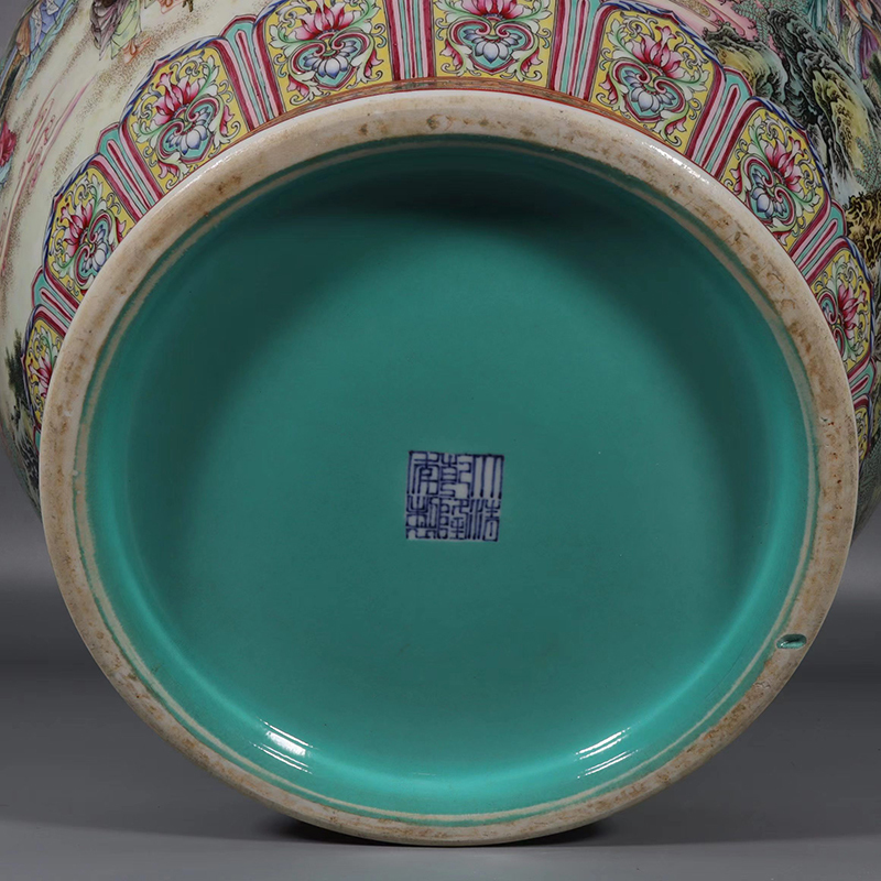 Antique Qing Qianlong Dynasty Ceramic Yellow Ground Heavy Famille Rose Porcelain Vase for Collection