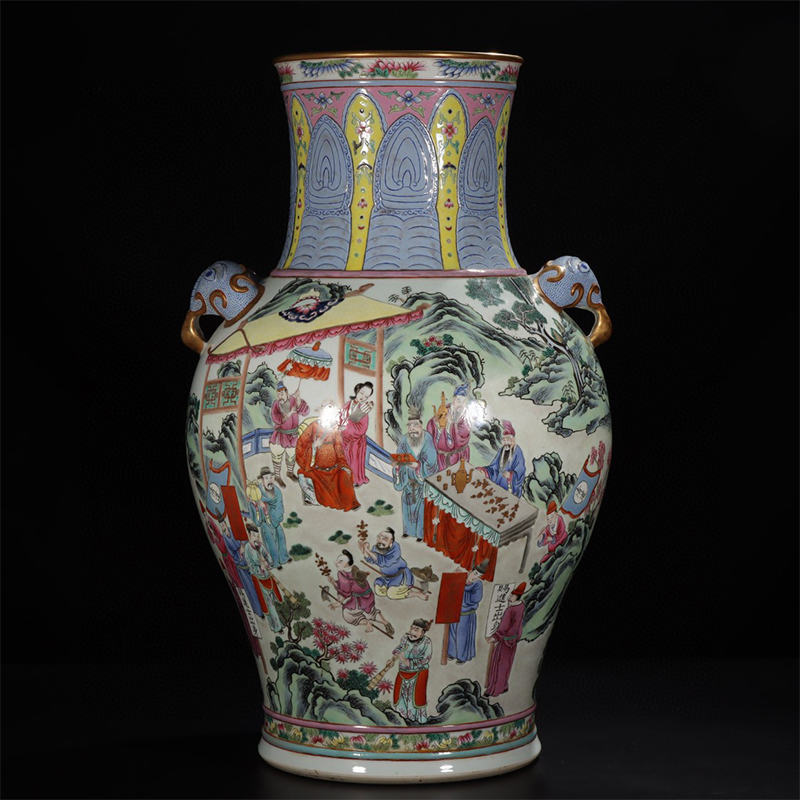 Antique Qing Qianlong Dynasty Ceramic Yellow Ground Heavy Famille Rose Porcelain Vase for Collection