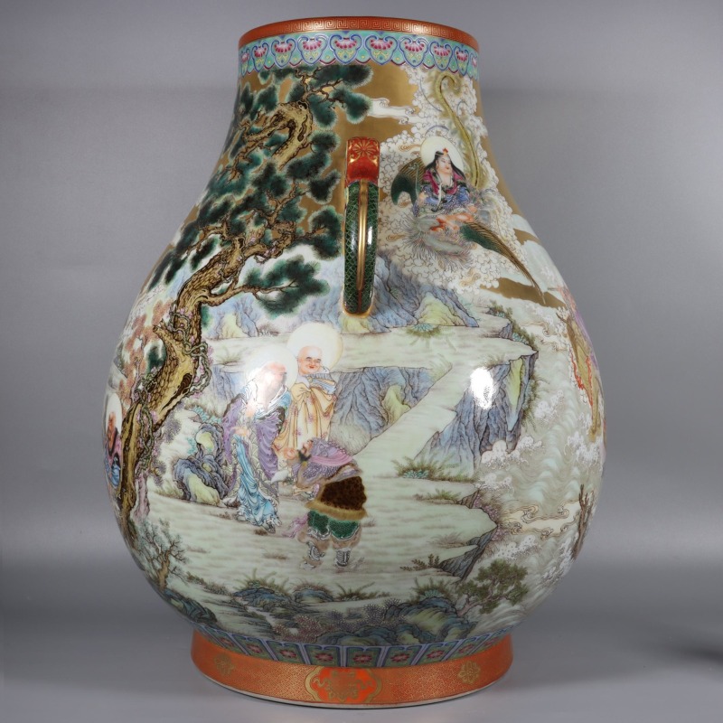 Antique Qing Qianlong Dynasty Ceramic Yellow Ground Heavy Famille Rose Porcelain Vase for Collection