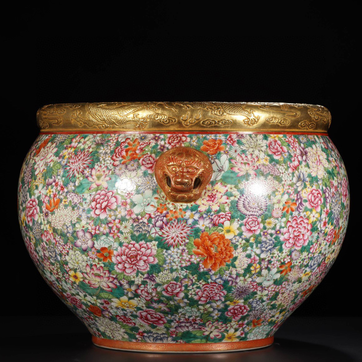 Antique Qing Qianlong Dynasty Ceramic Yellow Ground Heavy Famille Rose Porcelain Vase for Collection