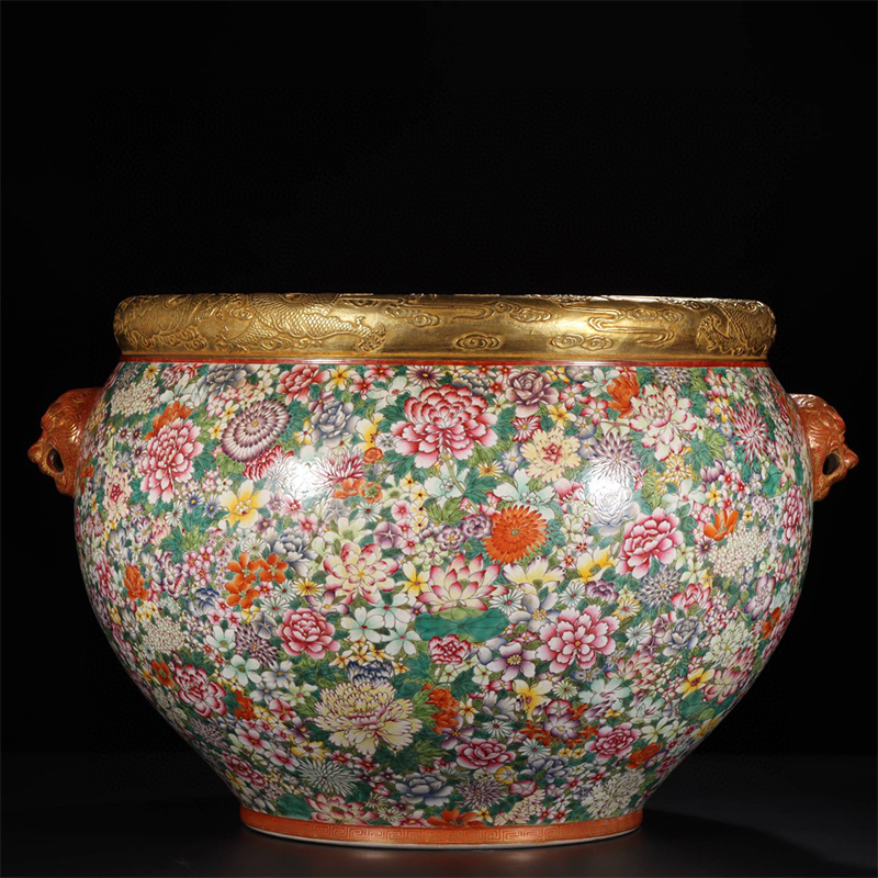 Antique Qing Qianlong Dynasty Ceramic Yellow Ground Heavy Famille Rose Porcelain Vase for Collection