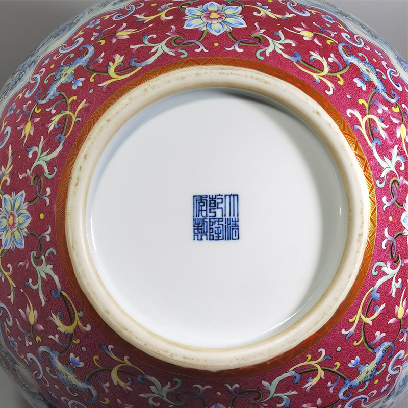 Antique Qing Qianlong Dynasty Ceramic Yellow Ground Heavy Famille Rose Porcelain Vase for Collection