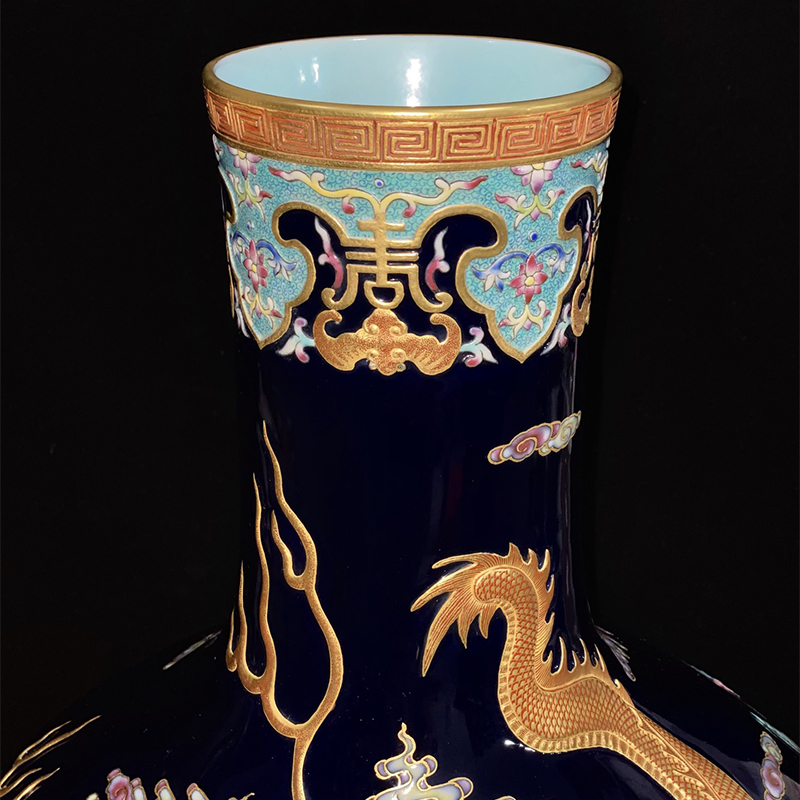 Antique Qing Qianlong Dynasty Ceramic Yellow Ground Heavy Famille Rose Porcelain Vase for Collection