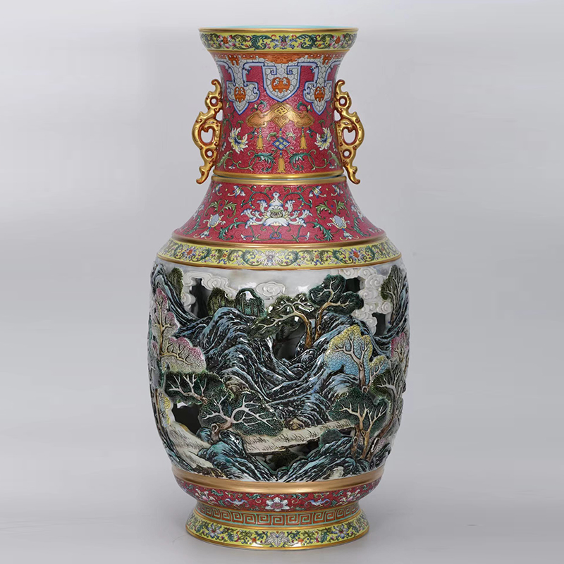 Antique Qing Qianlong Dynasty Ceramic Yellow Ground Heavy Famille Rose Porcelain Vase for Collection