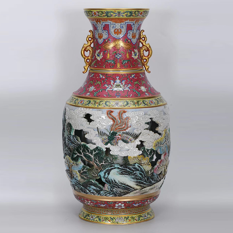 Antique Qing Qianlong Dynasty Ceramic Yellow Ground Heavy Famille Rose Porcelain Vase for Collection