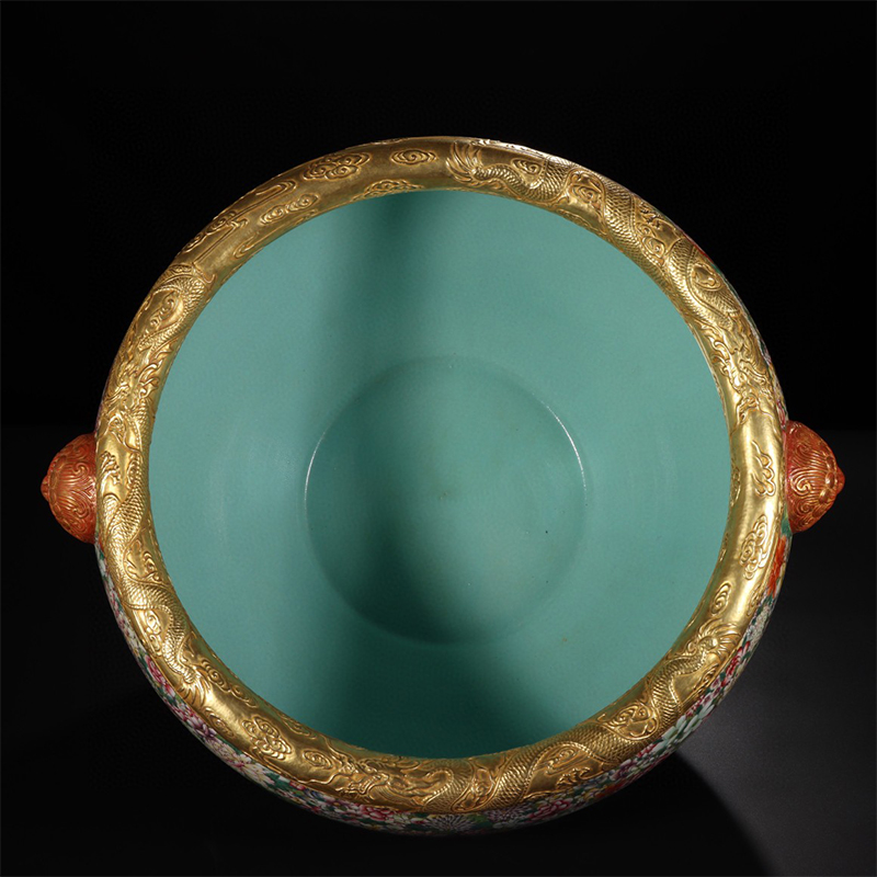 Antique Qing Qianlong Dynasty Ceramic Yellow Ground Heavy Famille Rose Porcelain Vase for Collection