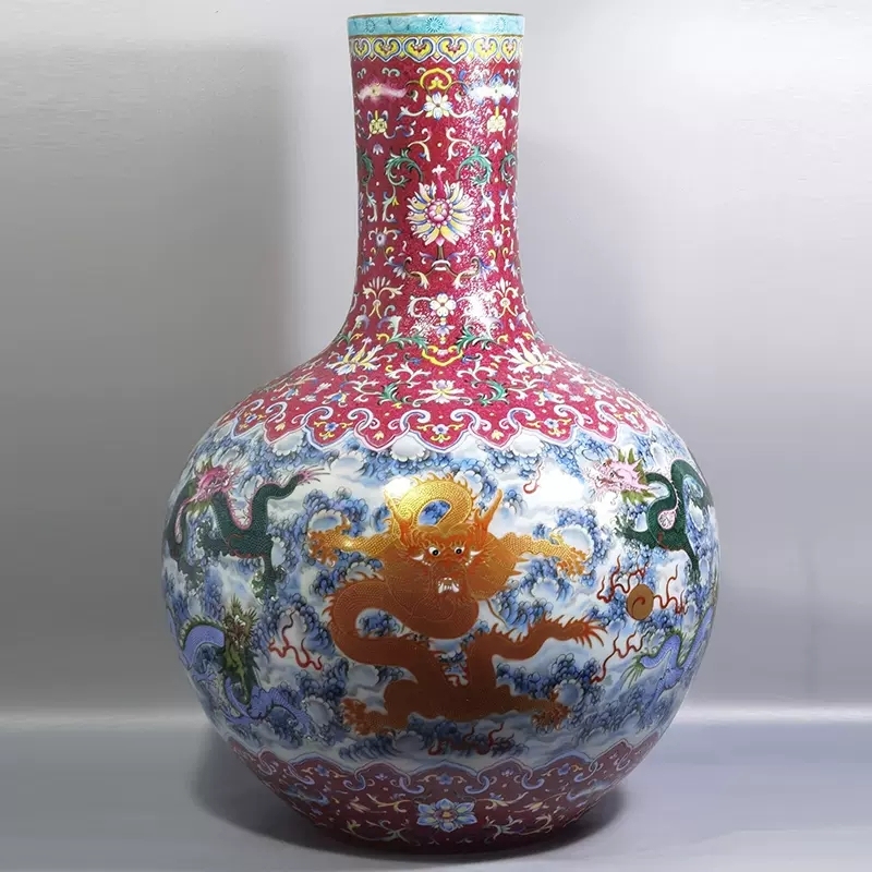 Antique Qing Qianlong Dynasty Ceramic Yellow Ground Heavy Famille Rose Porcelain Vase for Collection