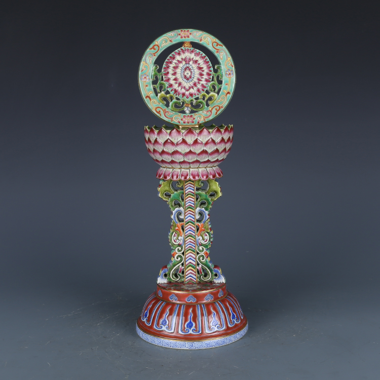 Antique Qing Qianlong Dynasty Ceramic Yellow Ground Heavy Famille Rose Porcelain Vase for Collection