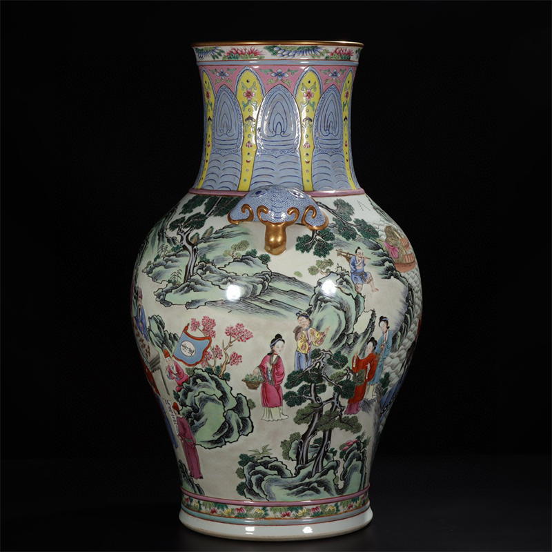 Antique Qing Qianlong Dynasty Ceramic Yellow Ground Heavy Famille Rose Porcelain Vase for Collection