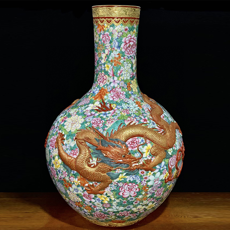 Antique Qing Qianlong Dynasty Ceramic Yellow Ground Heavy Famille Rose Porcelain Vase for Collection