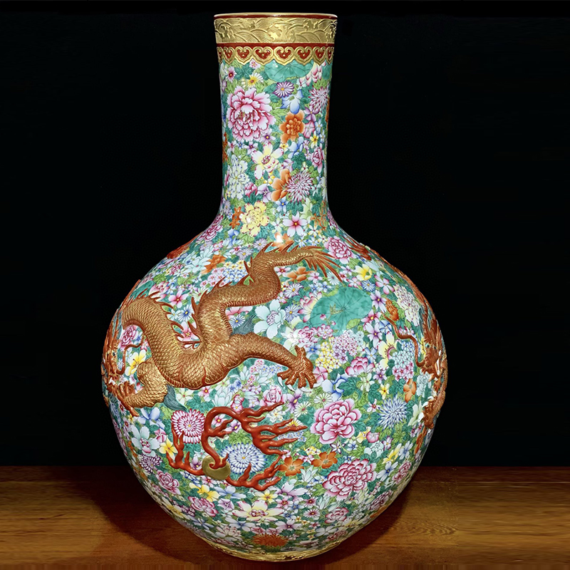 Antique Qing Qianlong Dynasty Ceramic Yellow Ground Heavy Famille Rose Porcelain Vase for Collection