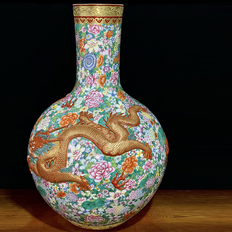 Antique Qing Qianlong Dynasty Ceramic Yellow Ground Heavy Famille Rose Porcelain Vase for Collection