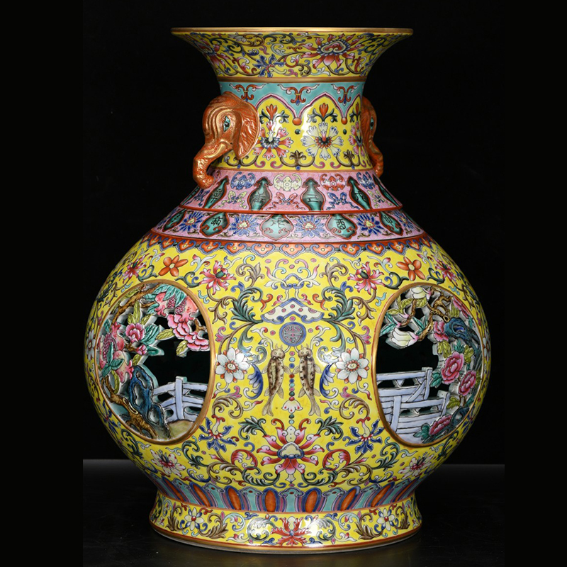 Antique Qing Qianlong Dynasty Ceramic Yellow Ground Heavy Famille Rose Porcelain Vase for Collection