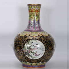 Antique Qing Qianlong Dynasty Ceramic Yellow Ground Heavy Famille Rose Porcelain Vase for Collection