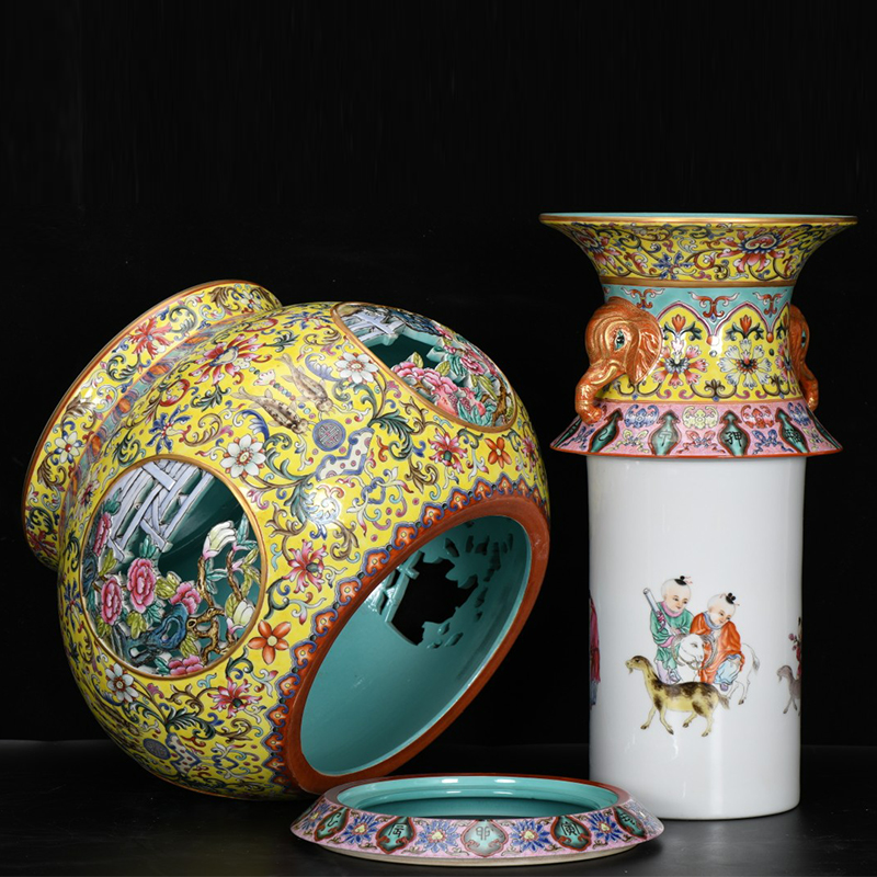 Antique Qing Qianlong Dynasty Ceramic Yellow Ground Heavy Famille Rose Porcelain Vase for Collection