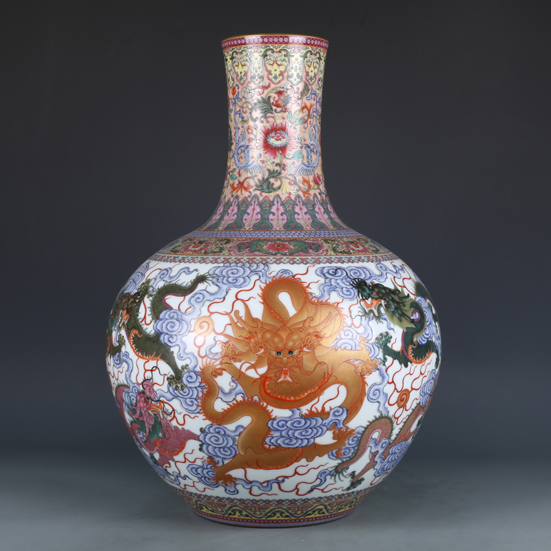 Antique Qing Qianlong Dynasty Ceramic Yellow Ground Heavy Famille Rose Porcelain Vase for Collection