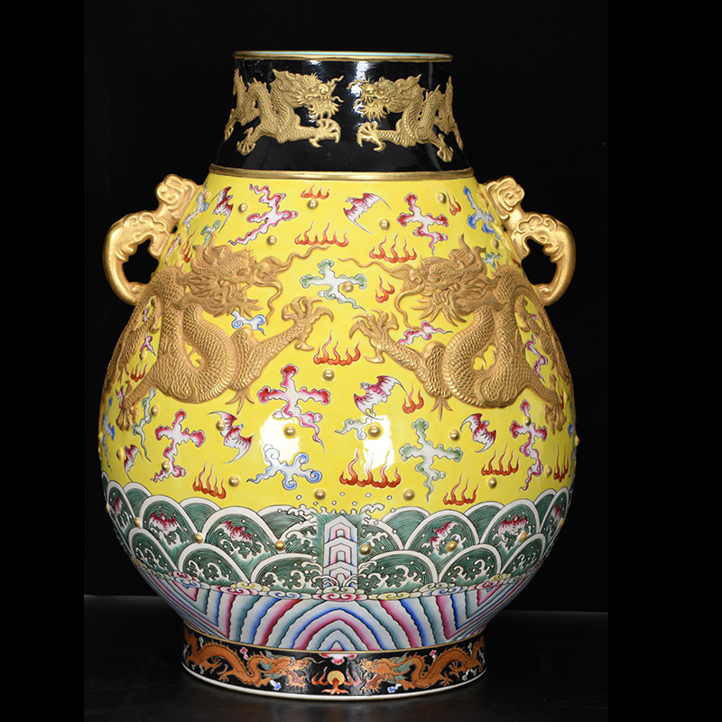 Antique Qing Qianlong Dynasty Ceramic Yellow Ground Heavy Famille Rose Porcelain Vase for Collection