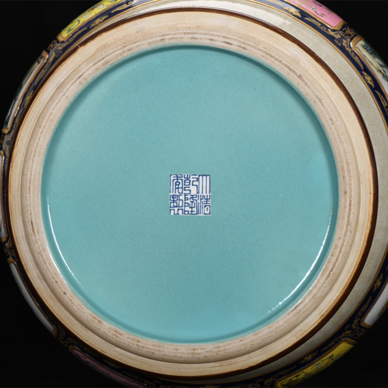 Antique Qing Qianlong Dynasty Ceramic Yellow Ground Heavy Famille Rose Porcelain Vase for Collection