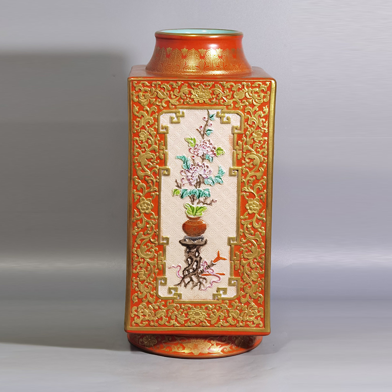 Antique Qing Qianlong Dynasty Ceramic Yellow Ground Heavy Famille Rose Porcelain Vase for Collection