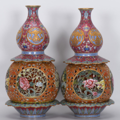 Antique Qing Qianlong Dynasty Ceramic Yellow Ground Heavy Famille Rose Porcelain Vase for Collection