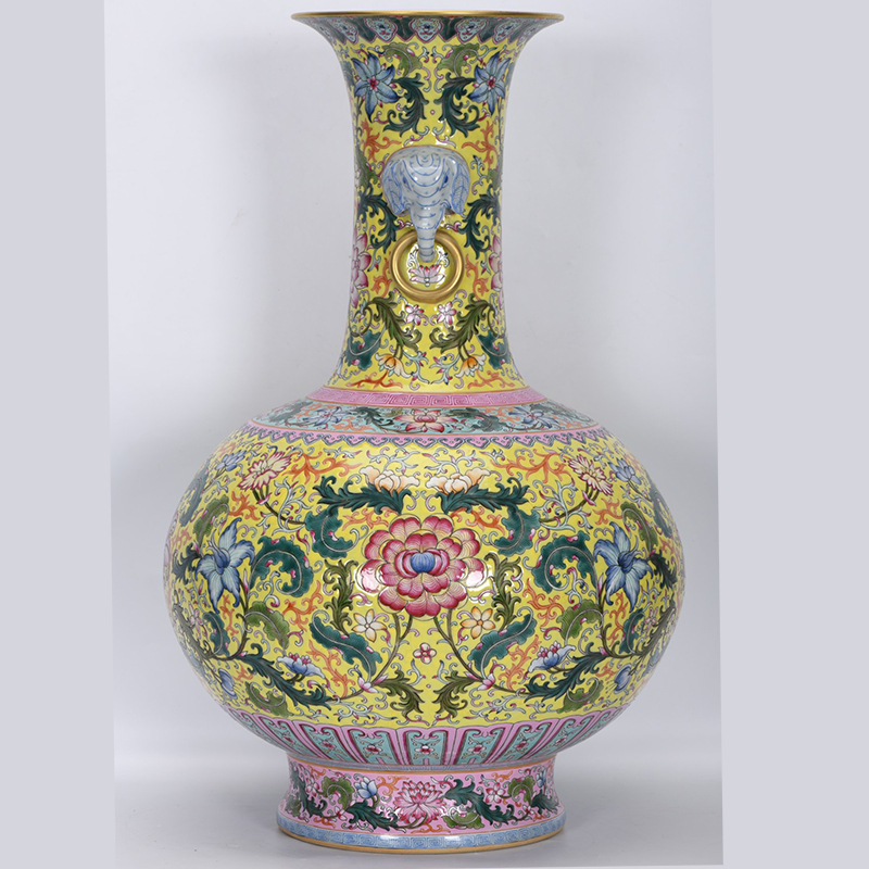 Antique Qing Qianlong Dynasty Ceramic Yellow Ground Heavy Famille Rose Porcelain Vase for Collection