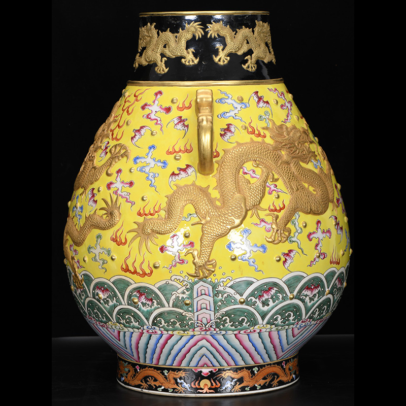 Antique Qing Qianlong Dynasty Ceramic Yellow Ground Heavy Famille Rose Porcelain Vase for Collection