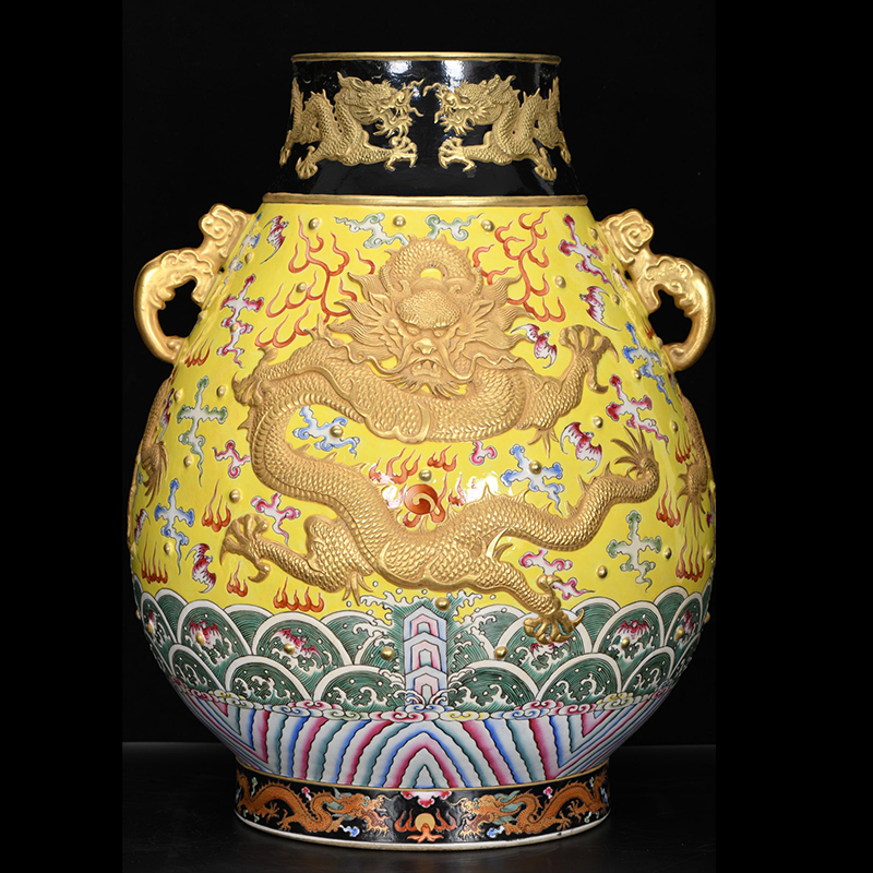 Antique Qing Qianlong Dynasty Ceramic Yellow Ground Heavy Famille Rose Porcelain Vase for Collection