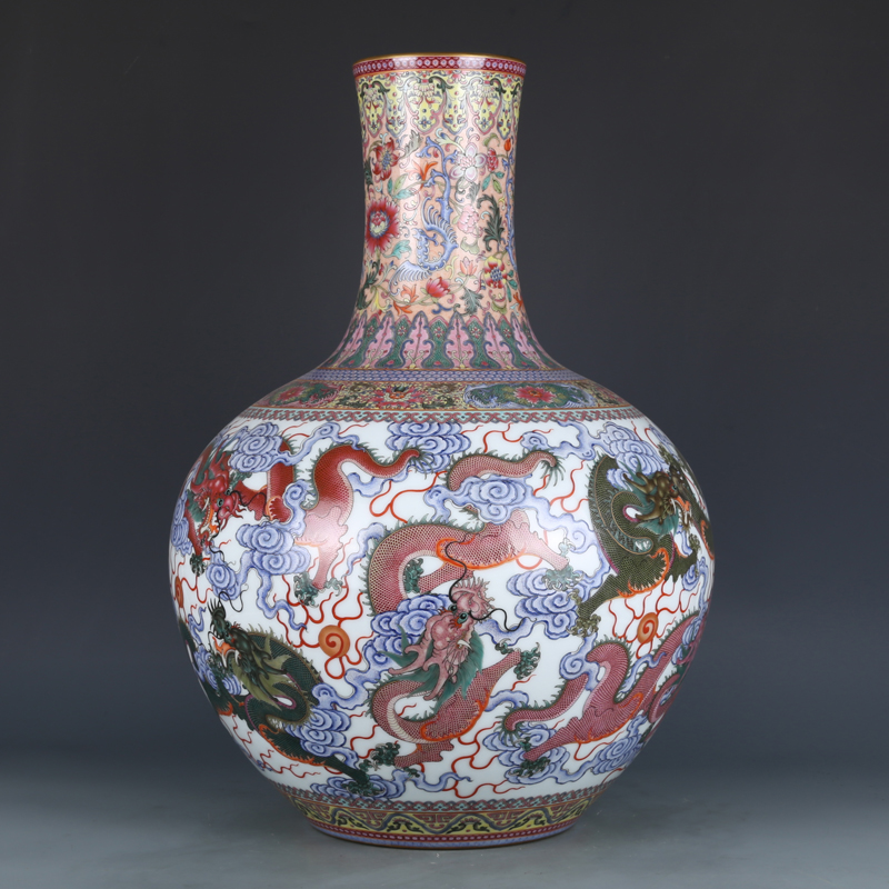 Antique Qing Qianlong Dynasty Ceramic Yellow Ground Heavy Famille Rose Porcelain Vase for Collection