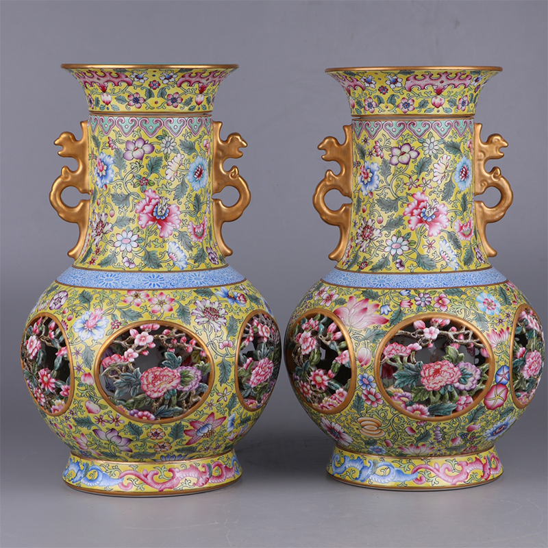 Antique Qing Qianlong Dynasty Ceramic Yellow Ground Heavy Famille Rose Porcelain Vase for Collection
