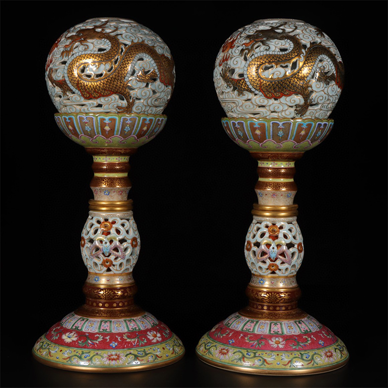 Antique Qing Qianlong Dynasty Ceramic Yellow Ground Heavy Famille Rose Porcelain Vase for Collection