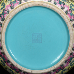 Antique Qing Qianlong Dynasty Ceramic Yellow Ground Heavy Famille Rose Porcelain Vase for Collection
