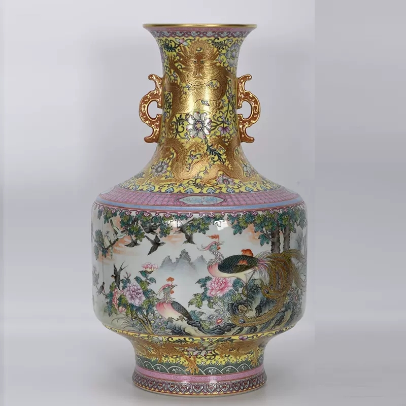 Antique Qing Qianlong Dynasty Ceramic Yellow Ground Heavy Famille Rose Porcelain Vase for Collection