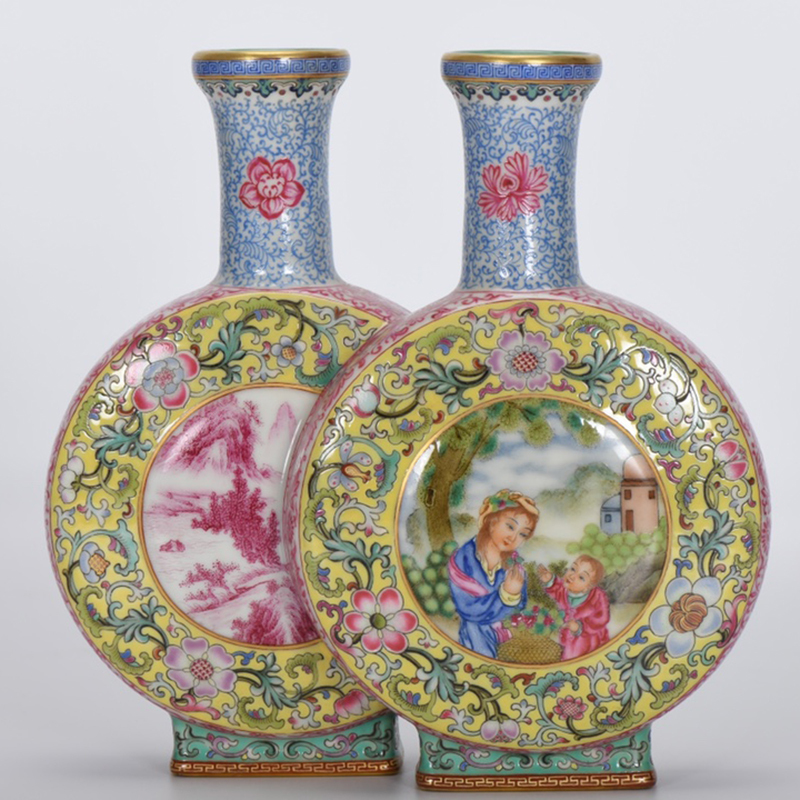 Antique Qing Qianlong Dynasty Ceramic Yellow Ground Heavy Famille Rose Porcelain Vase for Collection