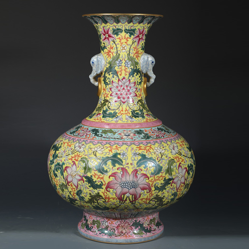 Antique Qing Qianlong Dynasty Ceramic Yellow Ground Heavy Famille Rose Porcelain Vase for Collection